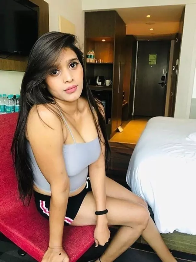 कॉल गर्ल्स सर्विस  पेरैय्युर